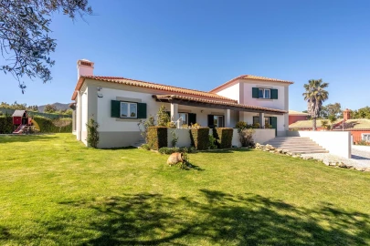 Moradia T5 para Venda em Agualva e Mira-Sintra