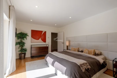 Moradia T5 para Venda em Agualva e Mira-Sintra