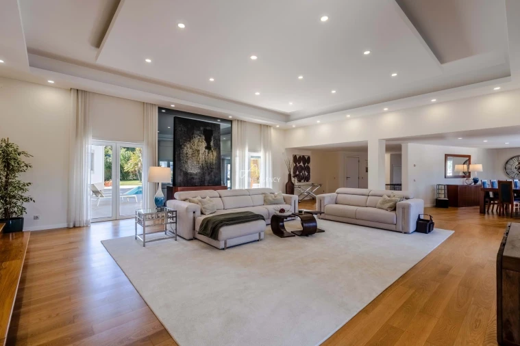 Moradia T5 para Venda em Agualva e Mira-Sintra Foto 9