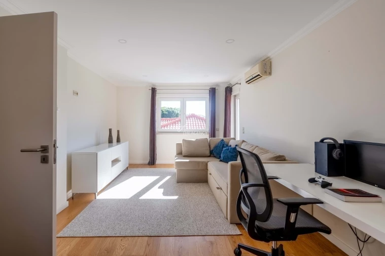 Moradia T5 para Venda em Agualva e Mira-Sintra Foto 54