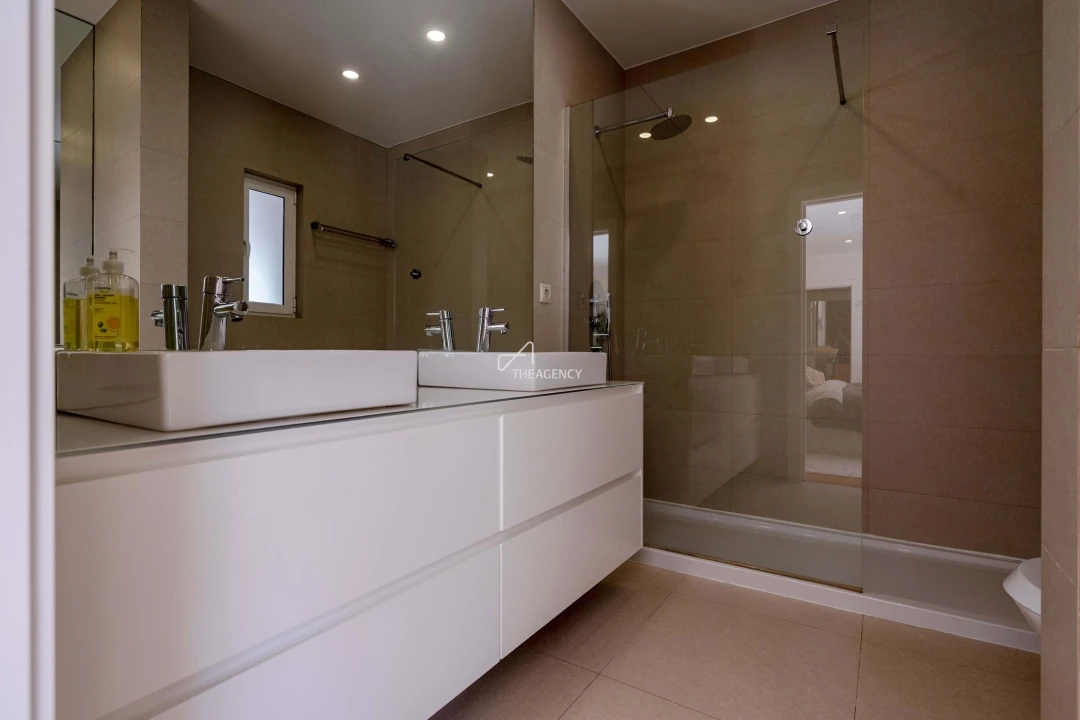 Moradia T5 para Venda em Agualva e Mira-Sintra Foto 52