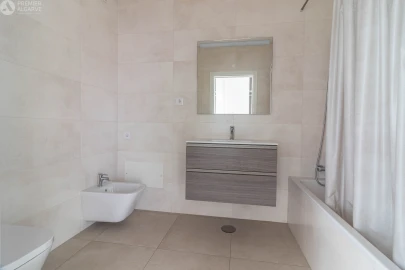 Apartamento T3 para Venda em Faro (Sé e São Pedro)