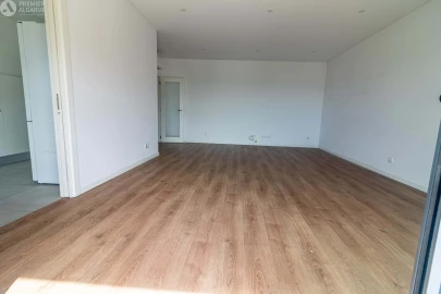 Apartamento T3 para Venda em Faro (Sé e São Pedro)