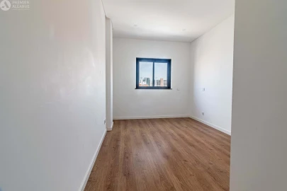 Apartamento T3 para Venda em Faro (Sé e São Pedro)