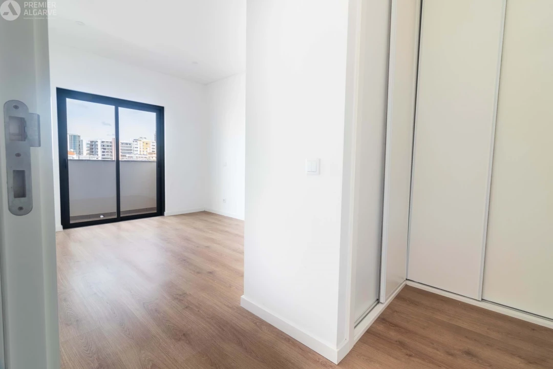 Apartamento T3 para Venda em Faro (Sé e São Pedro) Foto 17