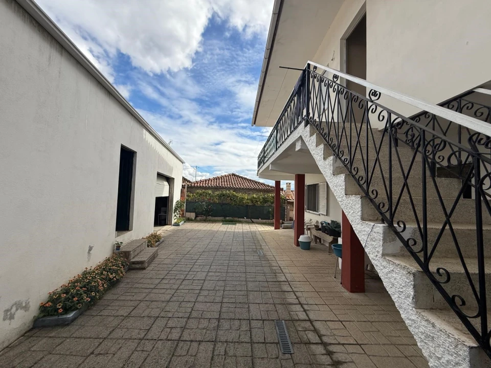 Moradia T3 para Venda em Vila Flor e Nabo Foto 5