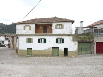 Moradia T6 para Venda em Vilas Boas e Vilarinho das Azenhas