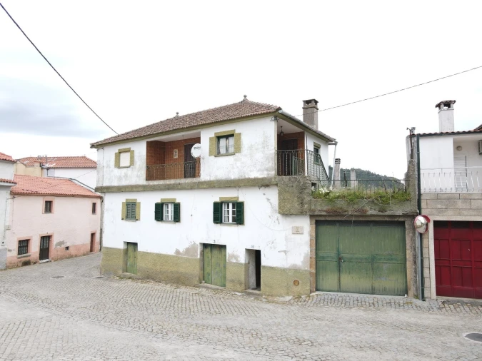 Moradia T6 para Venda em Vilas Boas e Vilarinho das Azenhas Foto 2