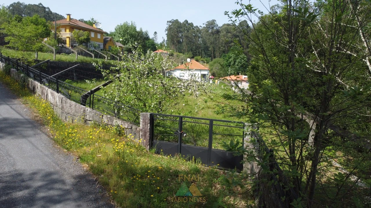 Terreno para Venda em Sabadim Foto 2