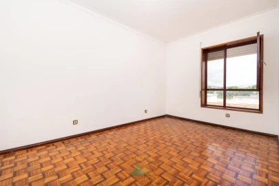 Apartamento T3 para Venda em Ponte da Barca, V.N. Muía, Paço Vedro Magalhães