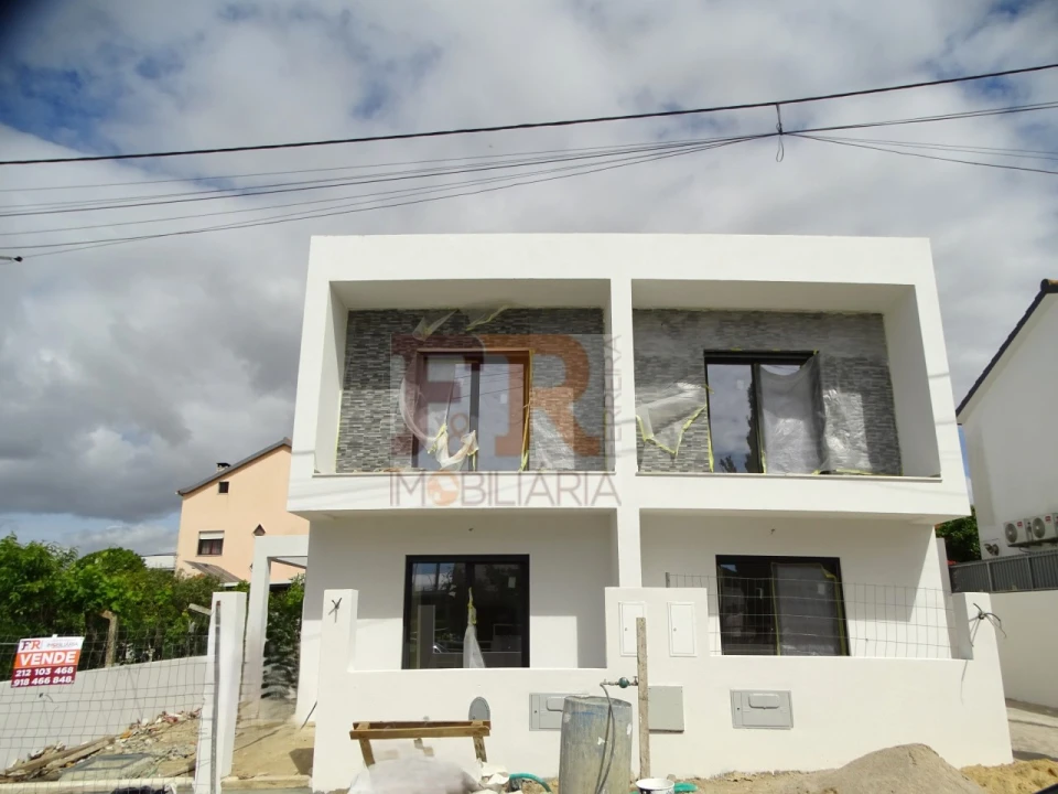 Moradia T3 para Venda em Fernao Ferro Foto 3