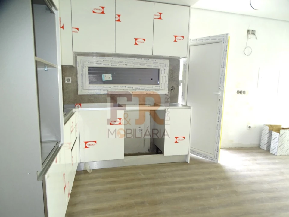 Moradia T3 para Venda em Fernao Ferro Foto 20