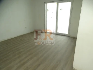 Moradia T3 para Venda em Fernao Ferro