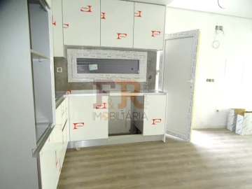 Moradia T3 para Venda em Fernao Ferro