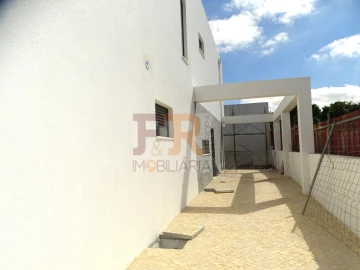 Moradia T3 para Venda em Fernao Ferro