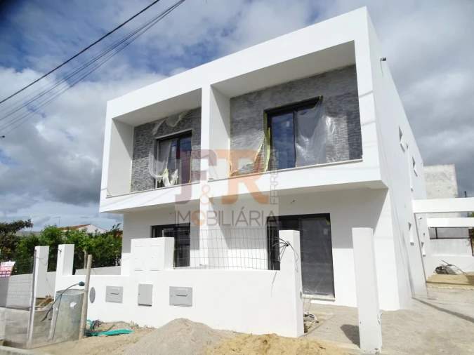 Moradia T3 para Venda em Fernao Ferro