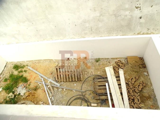 Moradia T3 para Venda em Fernao Ferro Foto 16