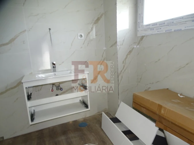 Moradia T3 para Venda em Fernao Ferro Foto 17