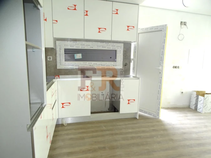 Moradia T3 para Venda em Fernao Ferro Foto 20