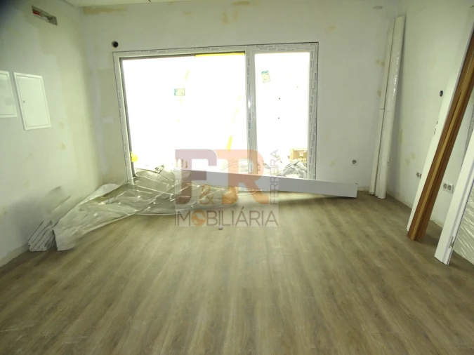 Moradia T3 para Venda em Fernao Ferro Foto 23