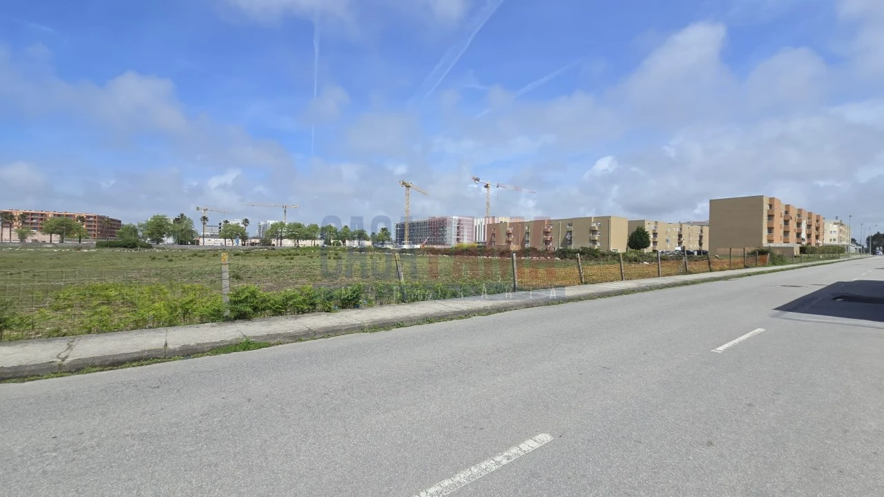 Terreno para Venda em Póvoa de Varzim, Beiriz e Argivai Foto 1