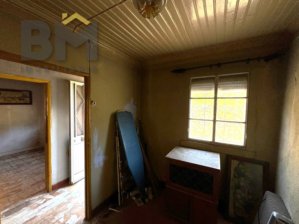 Moradia T2 para Venda em Barroca Foto 5