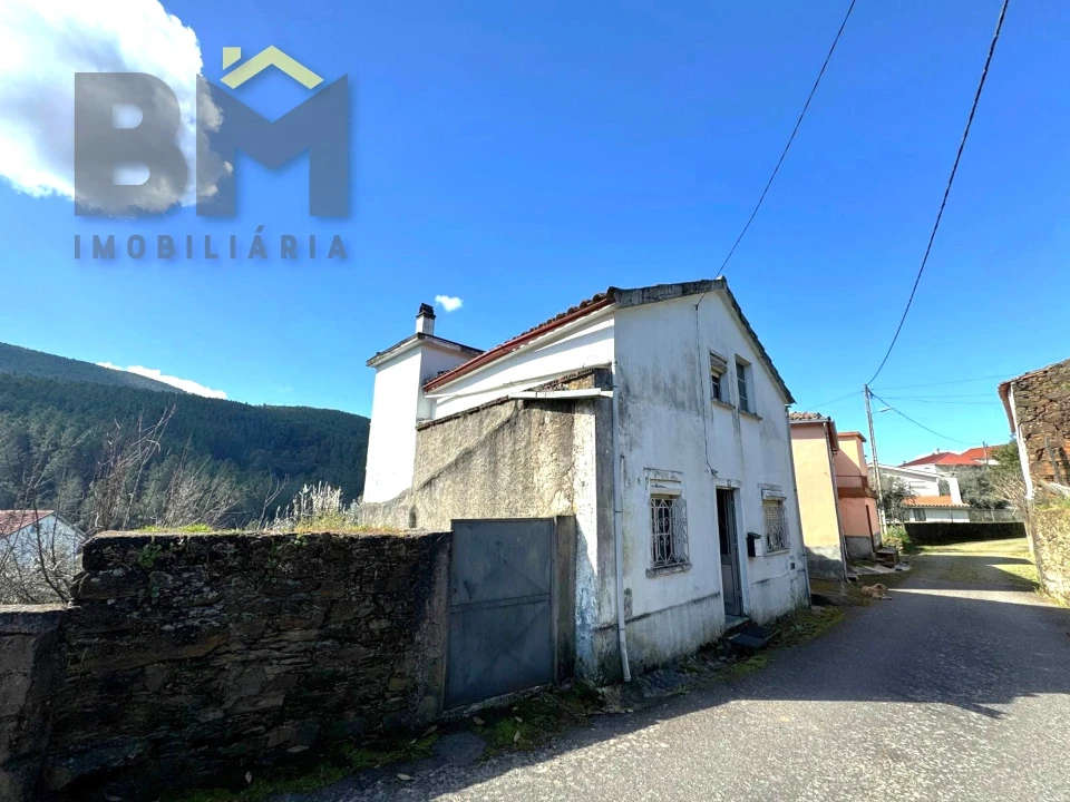 Moradia T2 para Venda em Barroca Foto 2