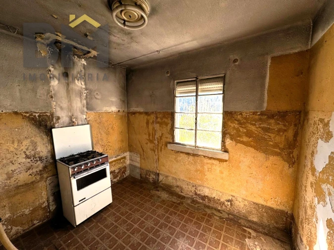 Moradia T2 para Venda em Barroca Foto 6