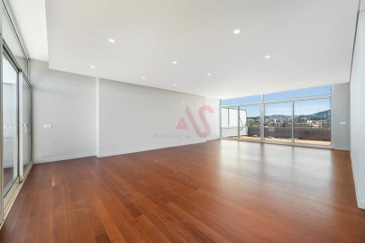 Apartamento T4 para Venda em São Vitor (Braga)