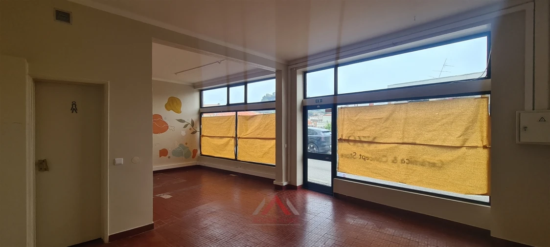 Loja para Arrendamento em Leiria, Pousos, Barreira e Cortes Foto 5