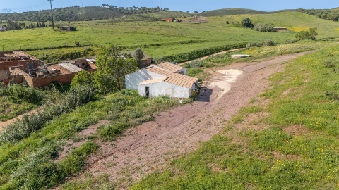 Terreno para Venda em Bensafrim e Barão de São João
