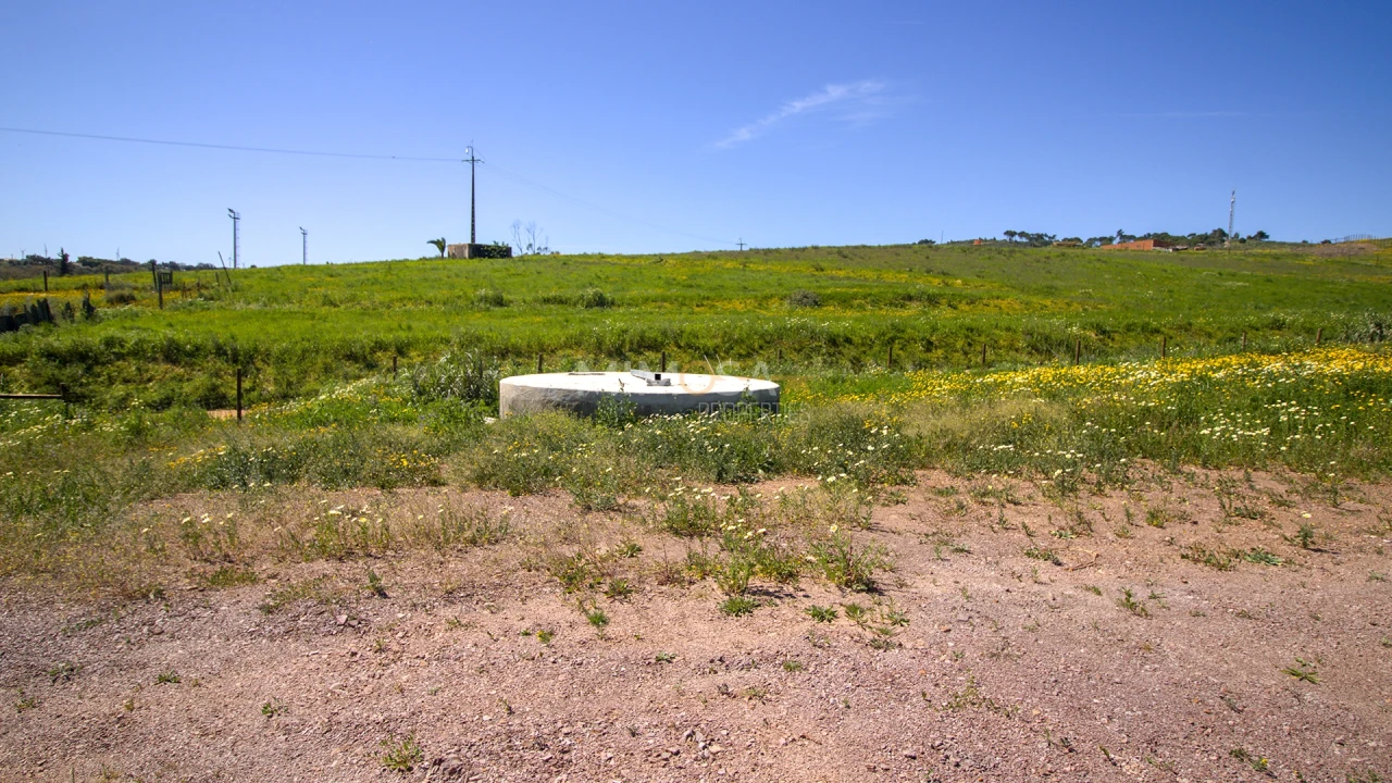 Terreno para Venda em Bensafrim e Barão de São João Foto 23