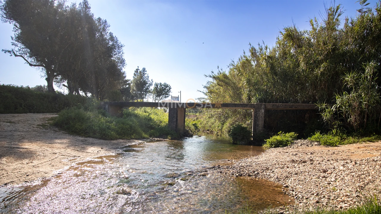 Terreno para Venda em Bensafrim e Barão de São João Foto 6