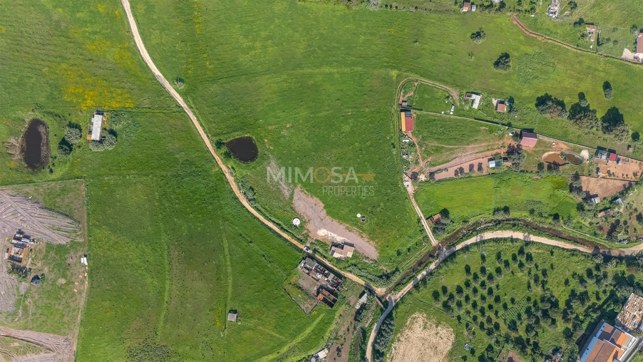 Terreno para Venda em Bensafrim e Barão de São João Foto 2