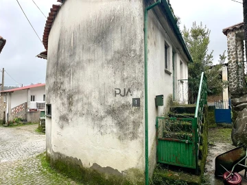 Moradia T1 para Venda em Lusinde