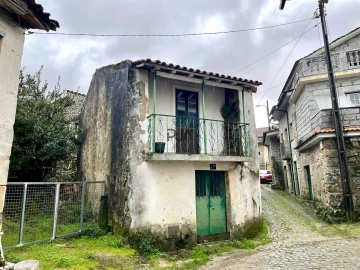 Moradia T1 para Venda em Lusinde