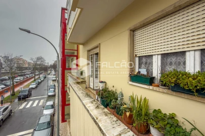 Apartamento T3 para Venda em Venteira