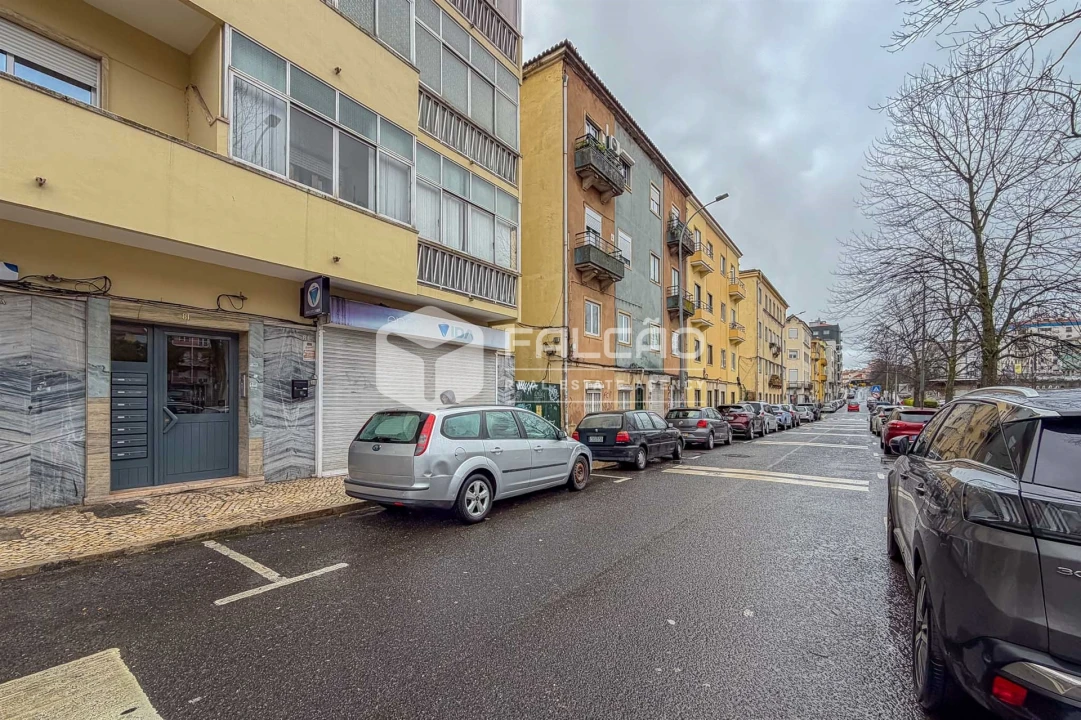 Apartamento T3 para Venda em Venteira Foto 25