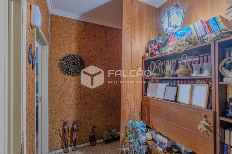 Apartamento T3 para Venda em Venteira Foto 3