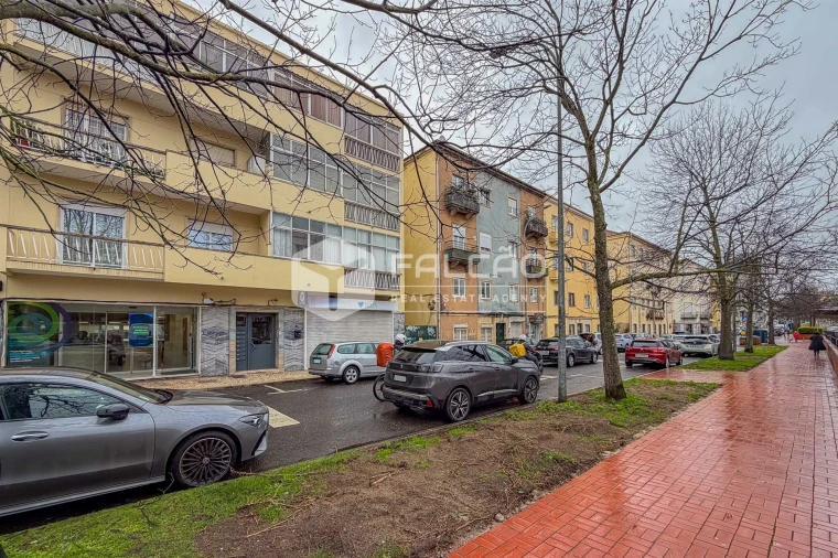 Apartamento T3 para Venda em Venteira Foto 26