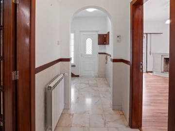 Moradia T4 para Arrendamento em Alcabideche