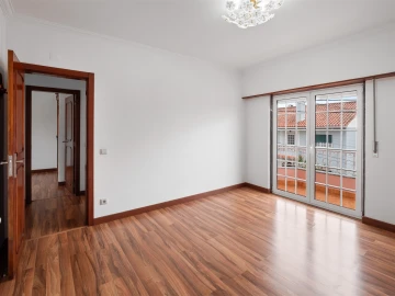 Moradia T4 para Arrendamento em Alcabideche