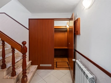 Moradia T4 para Arrendamento em Alcabideche