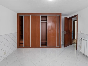 Moradia T4 para Arrendamento em Alcabideche