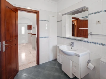 Moradia T4 para Arrendamento em Alcabideche