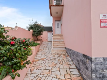 Moradia T4 para Arrendamento em Alcabideche