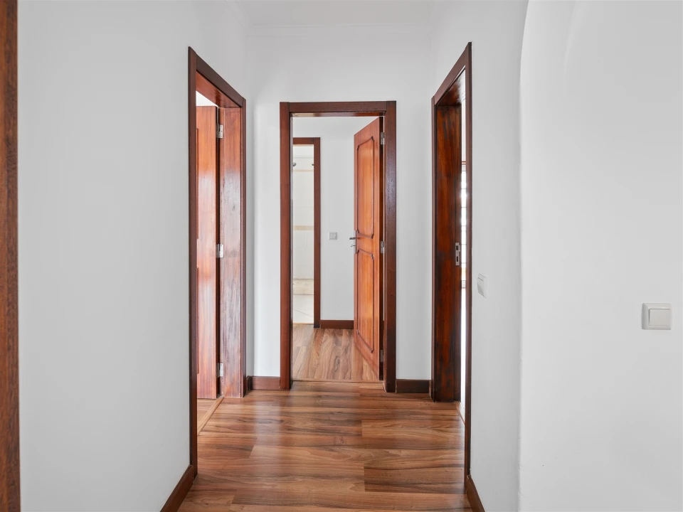 Moradia T4 para Arrendamento em Alcabideche Foto 17