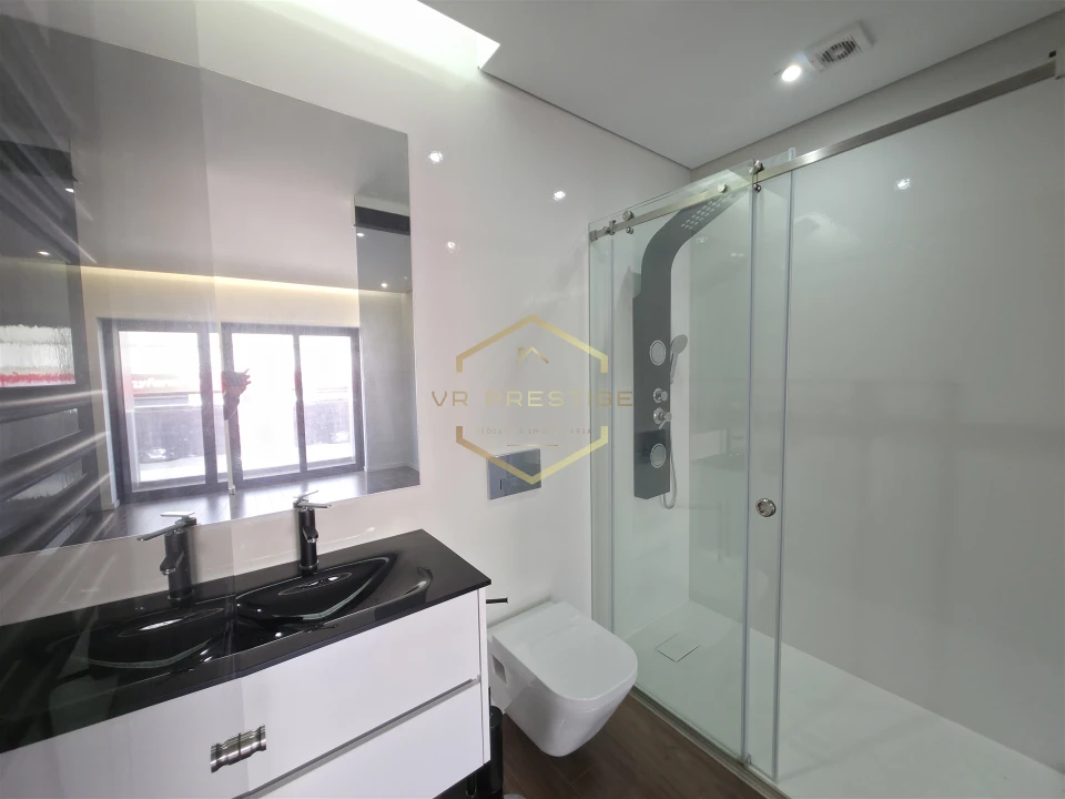 Apartamento T3 para Venda em Ramalde Foto 11