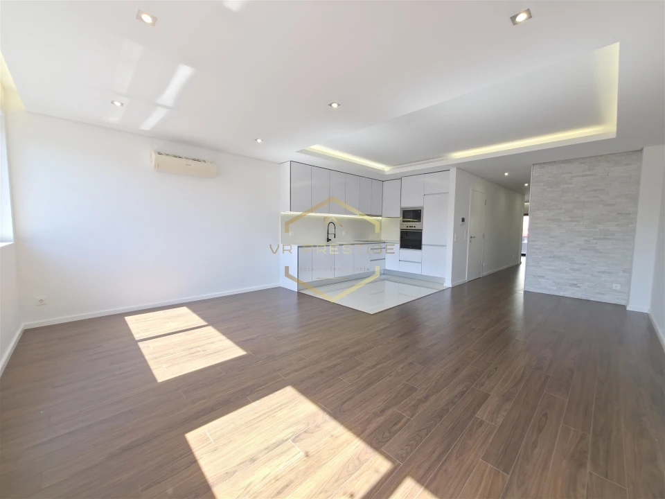 Apartamento T3 para Venda em Ramalde Foto 2