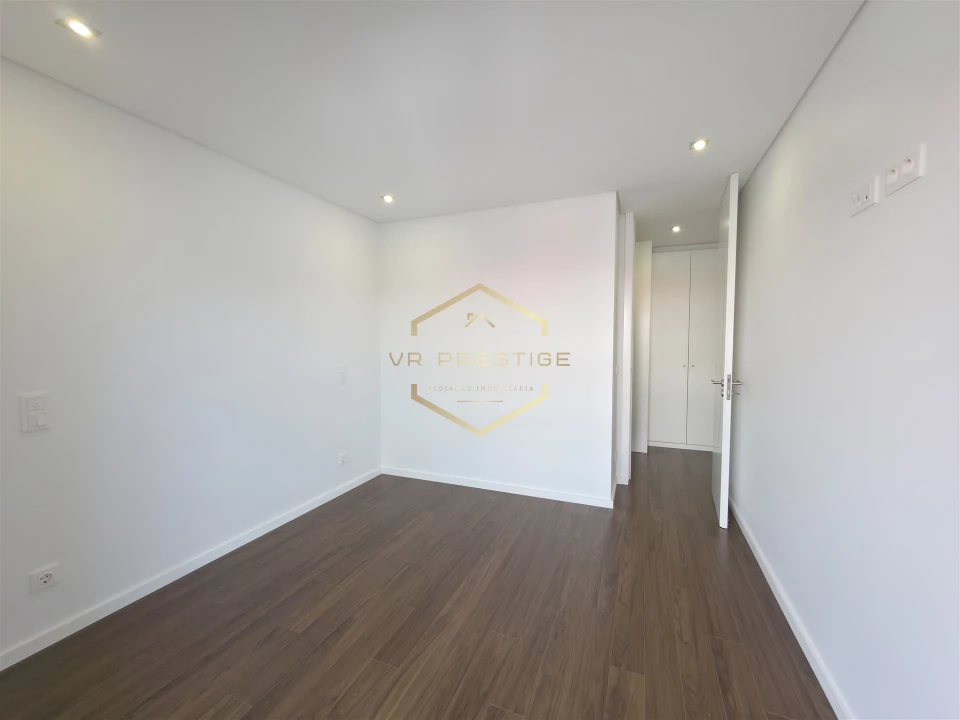 Apartamento T3 para Venda em Ramalde Foto 18